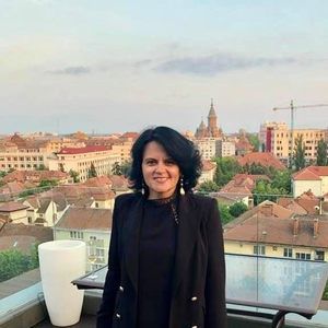 Meet your Posher, Dana